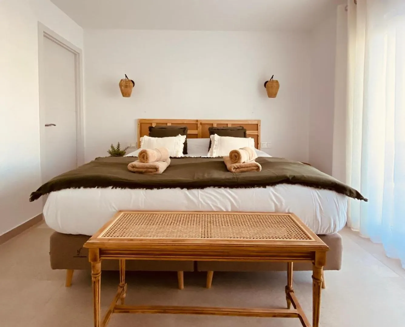 Villa Las Palmeras ألاورين ذي ر تورّي