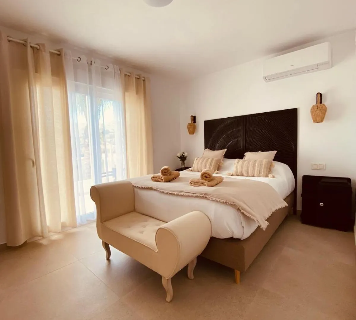 Villa Las Palmeras ألاورين ذي ر تورّي بيت للعطل